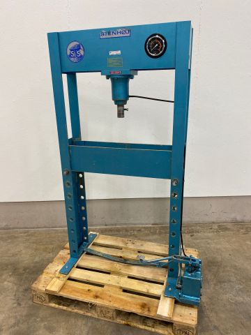 710264-1 Workshop press Stenhöj 15T