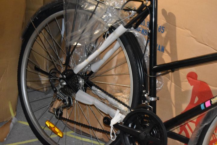 682507-5 Mistral 18 vxl. 26¨Svart Ny