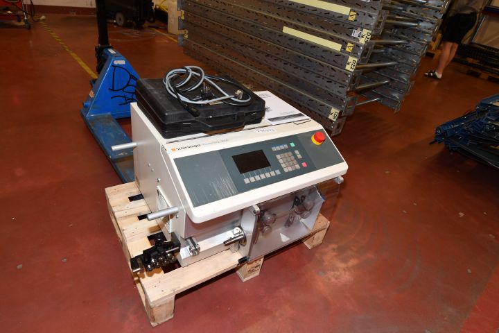 740273-1 Automatic cutting & cable strip machine