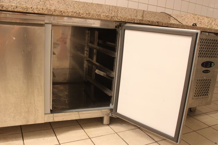 665307-5 Cooling bench Tefcold PT1300-L