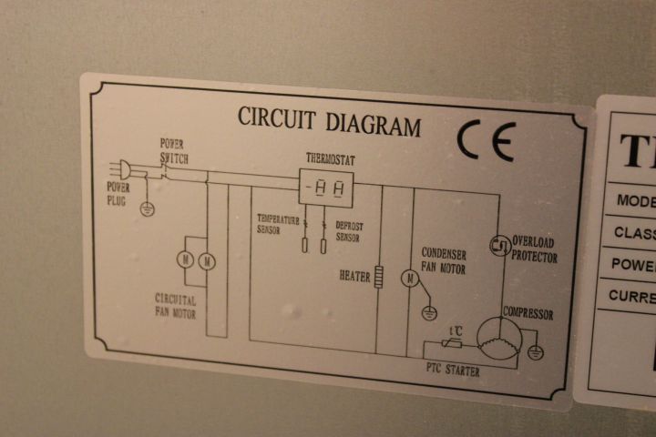 665307-12 Cooling bench Tefcold PT1300-L