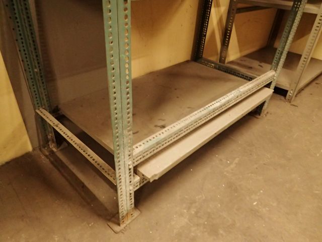 688088-3 Shelf in sheet metal