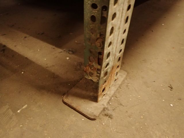 688088-4 Shelf in sheet metal