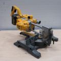 740569-2 Battery-powered saw / saw DeWALT DCS777