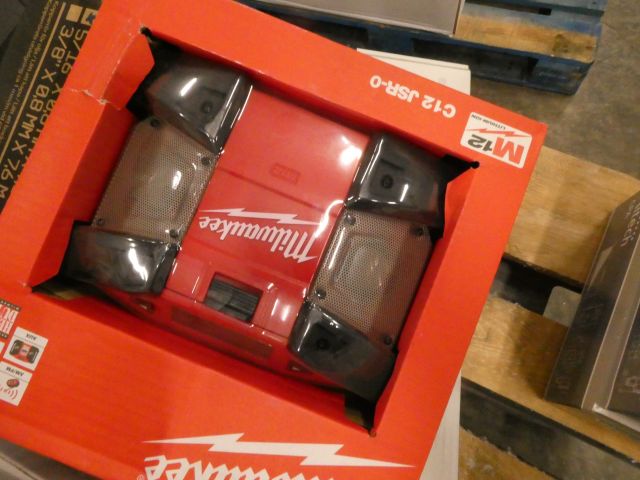741371-2 Construction Radio Milwaukee C12 JSR-0 - Free Shipping