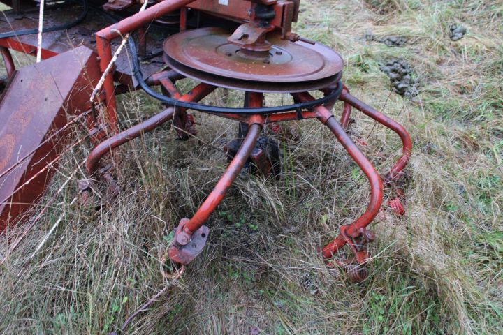 665306-2 Tractor tedder