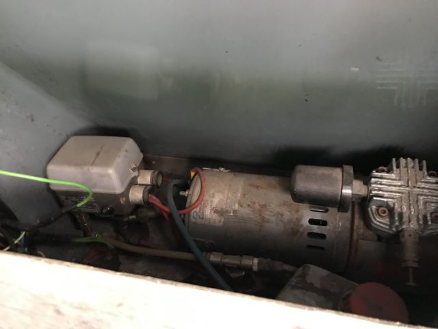 741979-39 Chevrolet K30 4x4 towtruck 1987 (MPX 836)