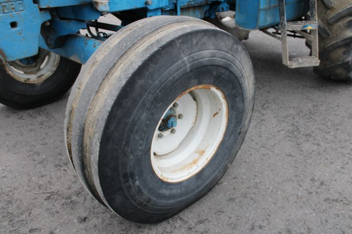 674278-9 Tractor Ford 6700