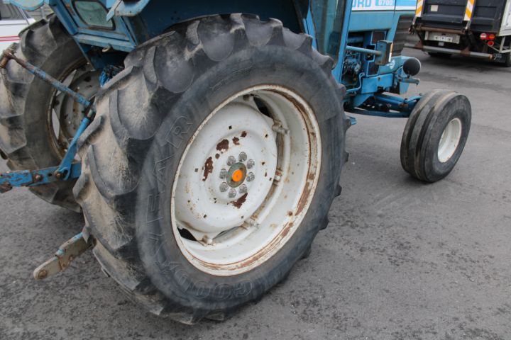 674278-11 Tractor Ford 6700