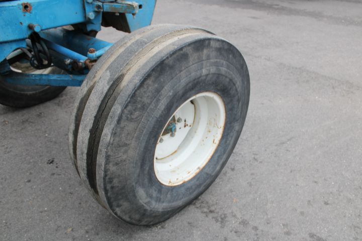 674278-12 Tractor Ford 6700