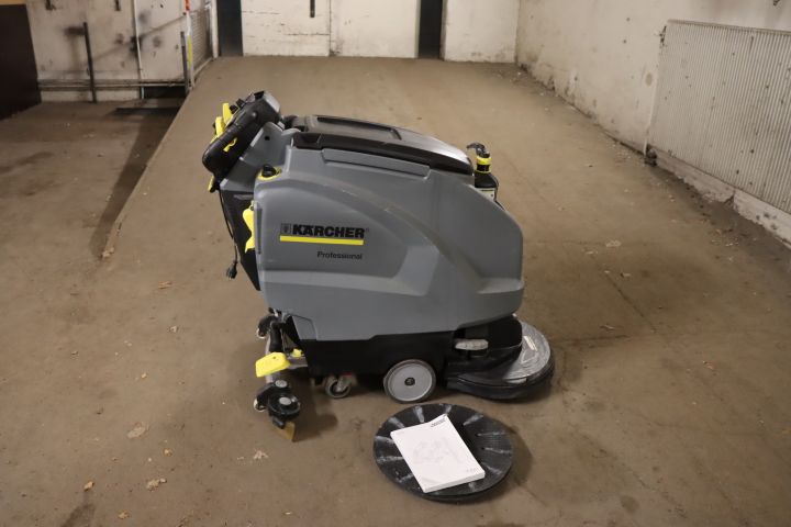 742739-2 Scrubber Kärcher B40 W