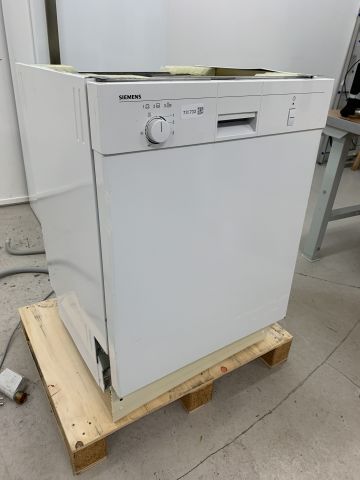 731733-2 Dishwasher Siemens SE33200SK