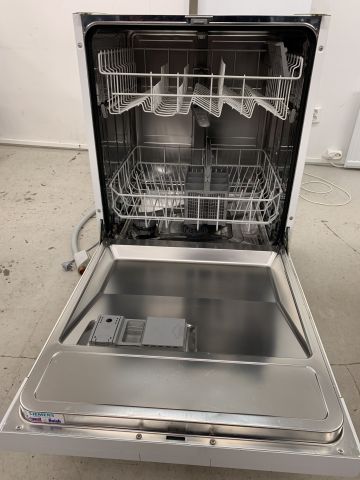 731733-4 Dishwasher Siemens SE33200SK