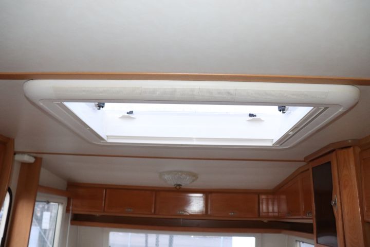 734620-23 Tabbert Comtesse 565 Deluxe 2004