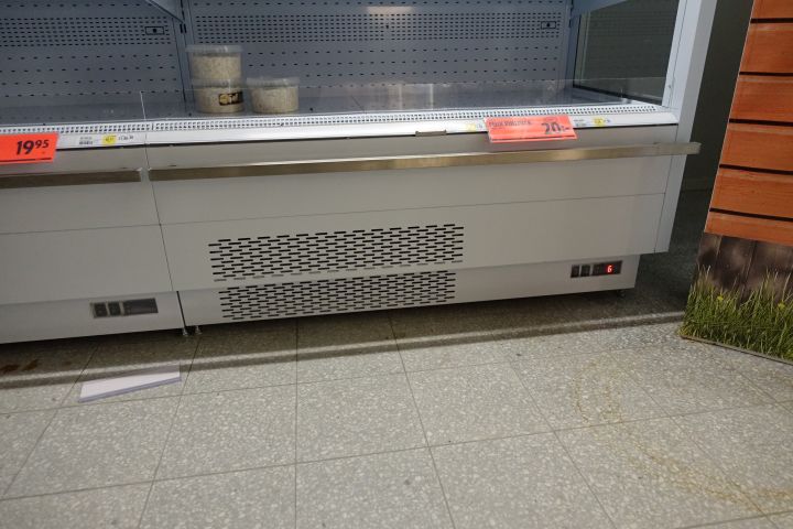 748178-5 Dairy cooler with built-in compressor