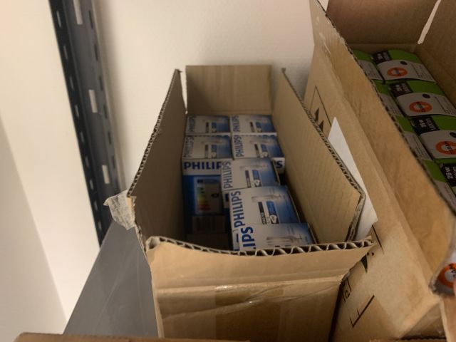 717366-10 Mixed light sources / lamps