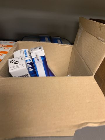 717366-20 Mixed light sources / lamps