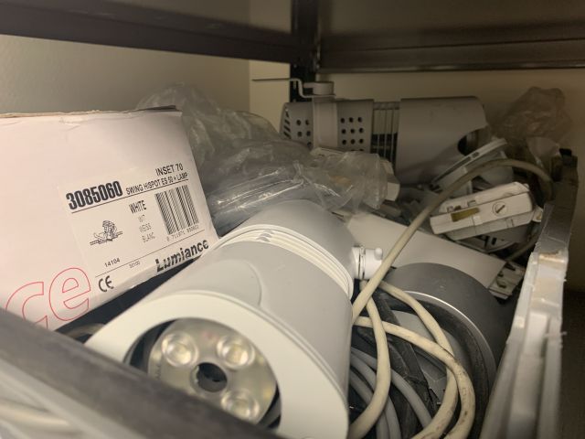 717366-22 Mixed light sources / lamps