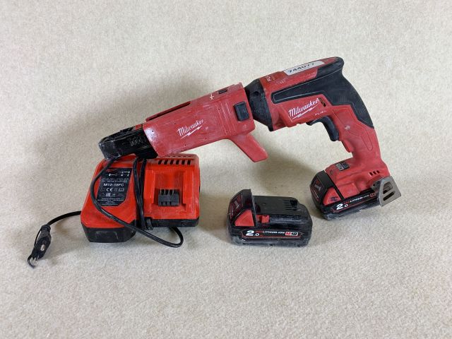 744077-1 Milwaukee M18 FSG / CA55