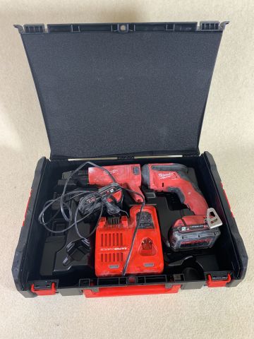 744077-11 Milwaukee M18 FSG / CA55
