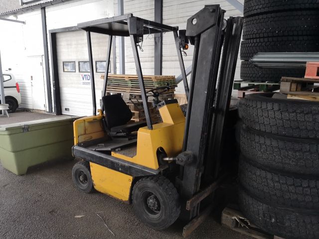 749844-1 Forklift - Shinko