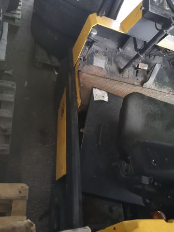749844-19 Forklift - Shinko