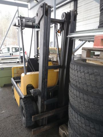 749844-21 Forklift - Shinko