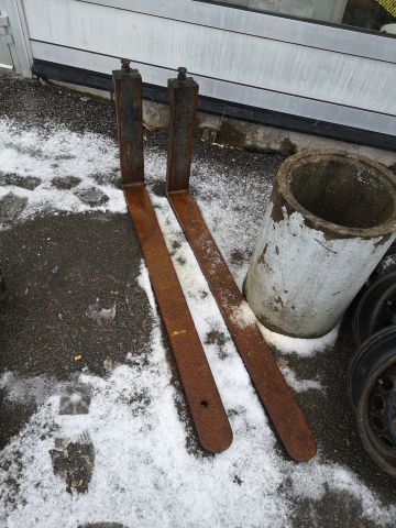 749844-22 Forklift - Shinko