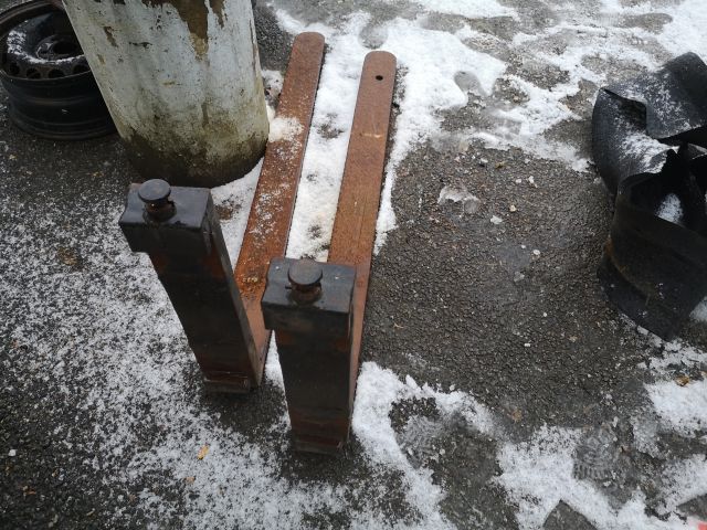 749844-26 Forklift - Shinko