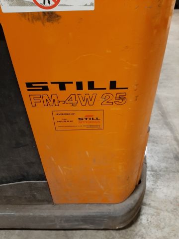 750029-4 Four-way reach truck Still FM-4W 25 -09