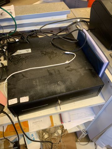 702052-5 Cash register system IBM with two hand scanners, receipt printer and cash drawer