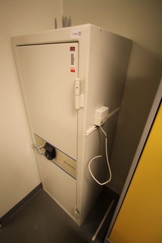 717898-6 Kassaskåp Rosengrens RS149
