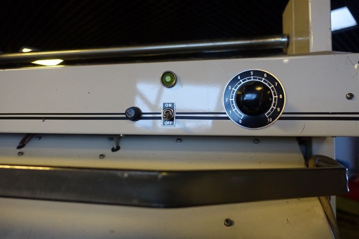 750702-3 Clothes wrapper Metal progreti