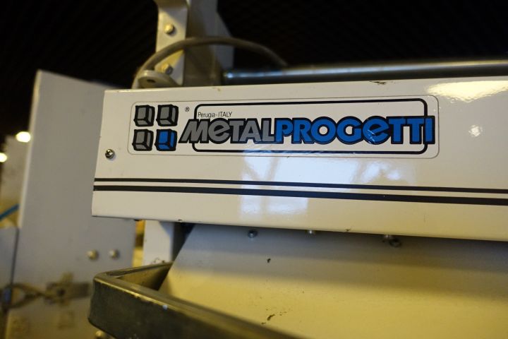 750702-4 Clothes wrapper Metal progreti