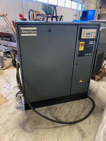 751277-1 Screw compressor Atlas Copco GA22P with dryer and tank