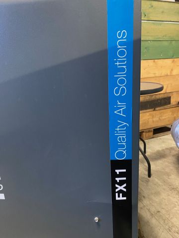 751277-5 Screw compressor Atlas Copco GA22P with dryer and tank