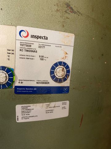 751277-13 Screw compressor Atlas Copco GA22P with dryer and tank