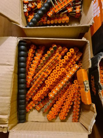 735087-8 6 drawers with various different cartridges for spit