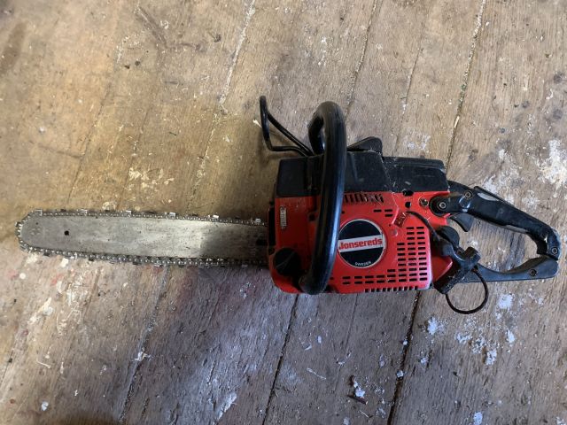702436-3 Chainsaw Jonsered 45 E