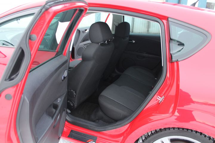 750660-16 SEAT LEON 2.0 TFSI FR, 197 hp