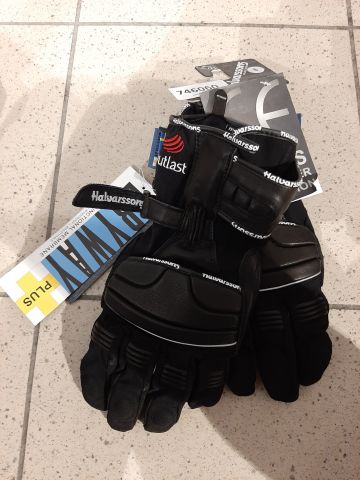 746060-1 Gloves - Halvarssons Beast, size 8