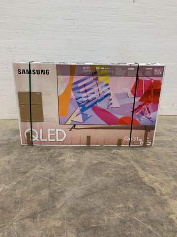 751470-2 65 "4K QLED-TV Samsung QE65Q64TAUXXC