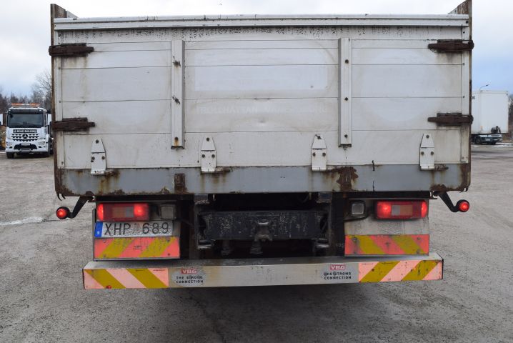 751611-6 Crane truck VOLVO FM9 6X2 JMNLAST C, 2006, Pallet finger crane 16504