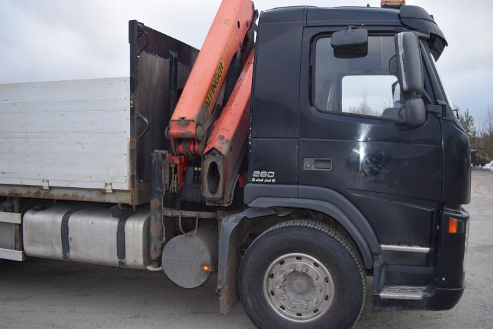 751611-8 Crane truck VOLVO FM9 6X2 JMNLAST C, 2006, Pallet finger crane 16504