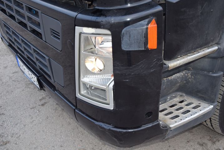 751611-11 Crane truck VOLVO FM9 6X2 JMNLAST C, 2006, Pallet finger crane 16504