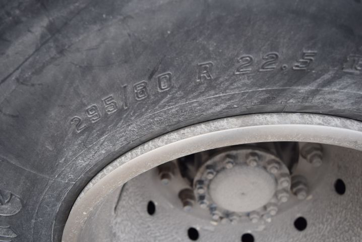 751611-48 Crane truck VOLVO FM9 6X2 JMNLAST C, 2006, Pallet finger crane 16504