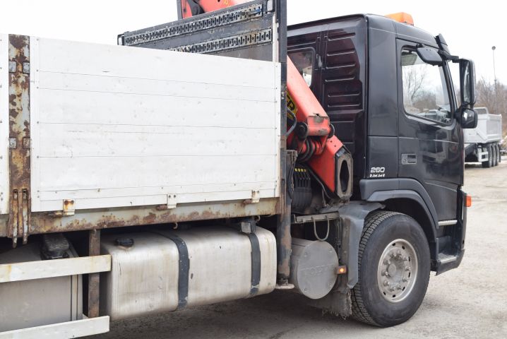 751611-70 Crane truck VOLVO FM9 6X2 JMNLAST C, 2006, Pallet finger crane 16504