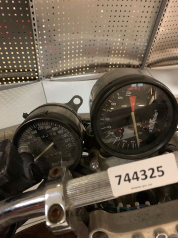 744325-12 Honda VF750C Bobber -83 Rep.object Reg.nr: SYX655