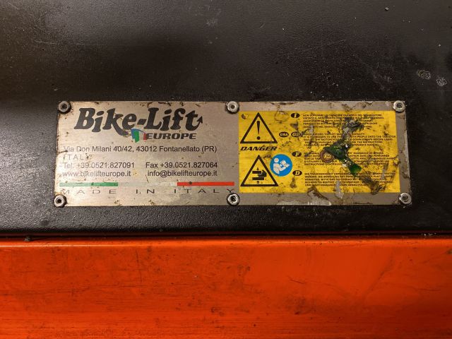 746182-8 Motorcycle lifting table - Bike Lift MG516-003 / 500kg