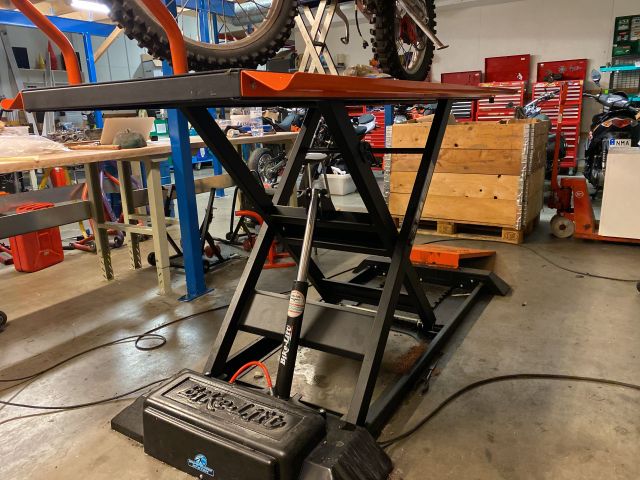 746182-2 Motorcycle lifting table - Bike Lift MG516-003 / 500kg